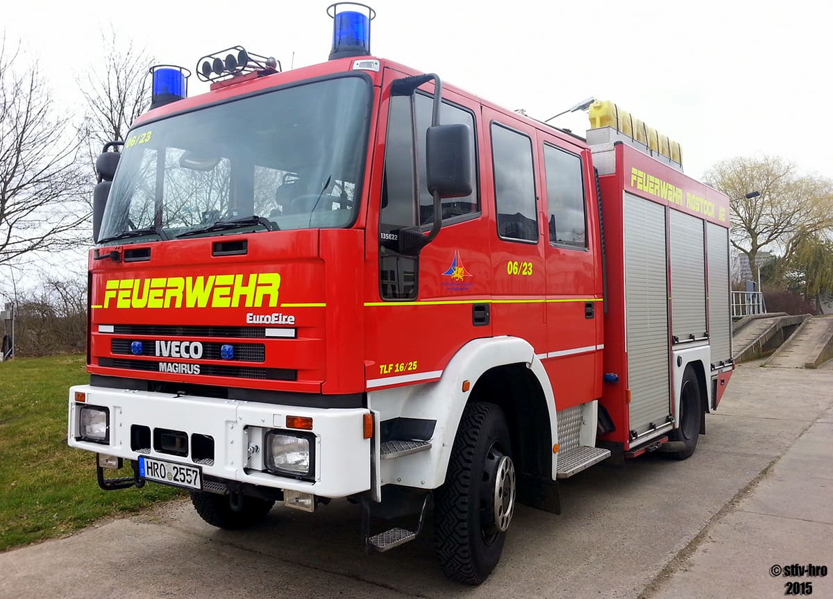 Tanklöschfahrzeug TLF 16/25 der Freiwilligen Feuerwehr Stadt-Mitte